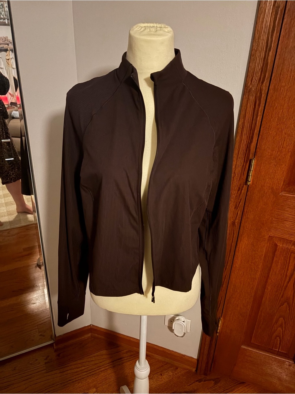 Avia brown zip up jacket in XXL #activewear #athletic